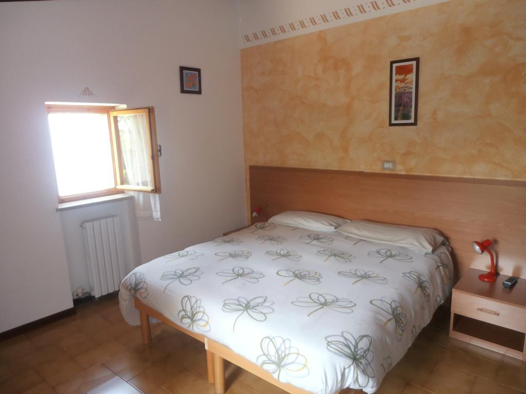 Agriturismo La Part San Zeno di Montagna Szoba fotó